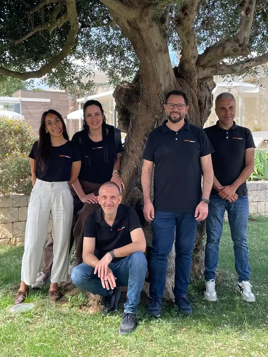 Il team Jestosoft Il team Jestosoft